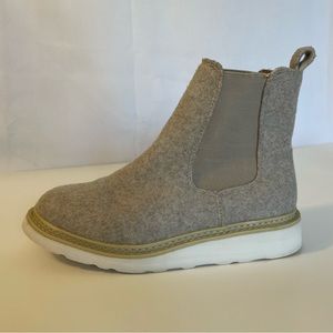 Universal Thread Dawn Chelsea Bootie